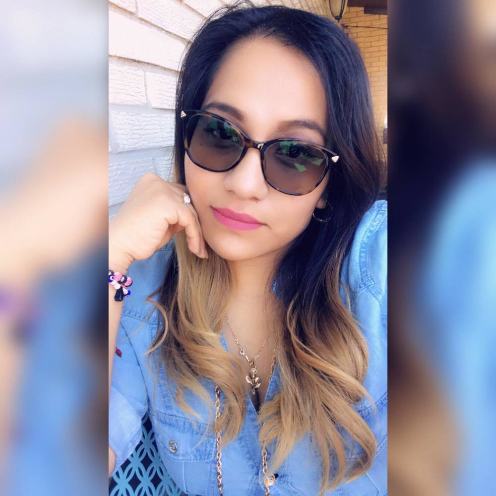 Meet your Posher, Reyna